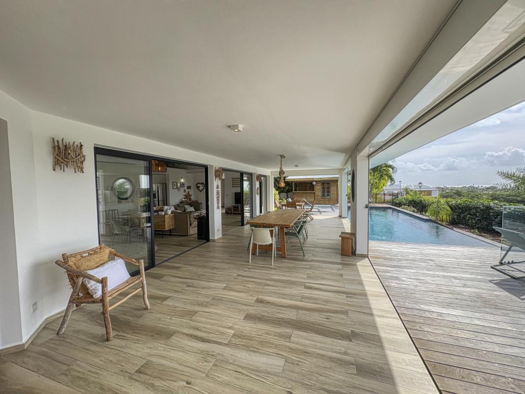 11.Location villa piscine Saint François Guadeloupe_Terrasse